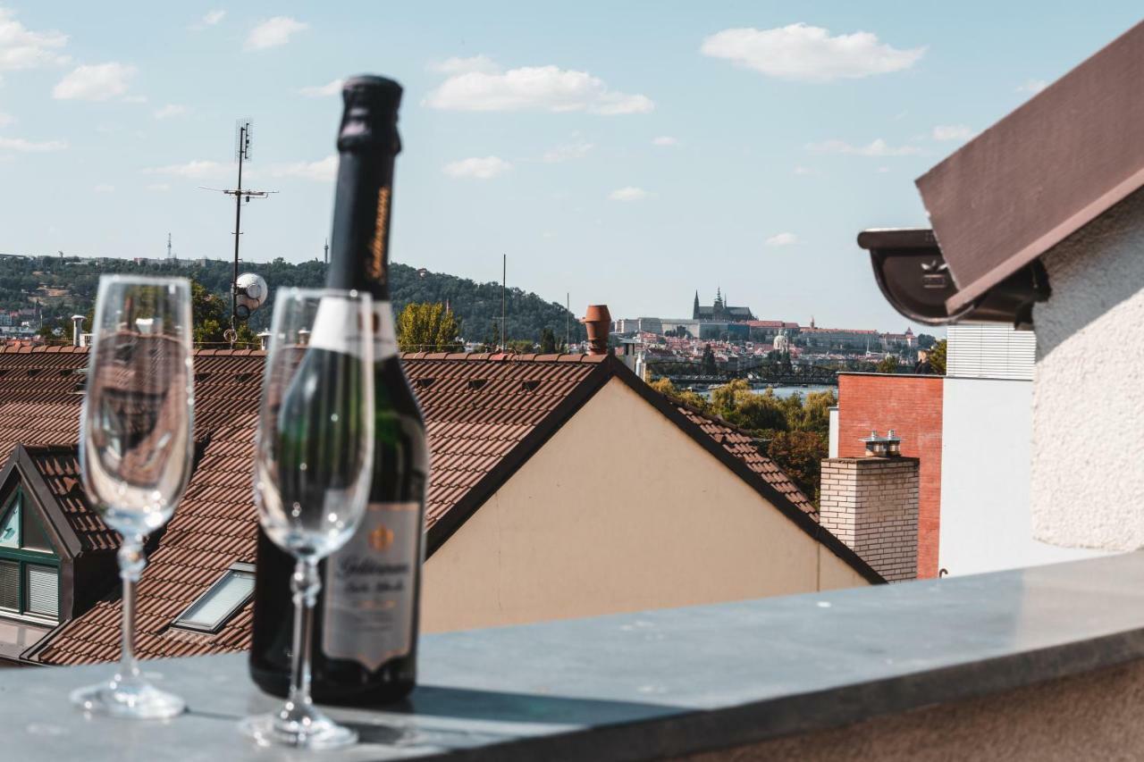 Apartamento Point Flat, Beautiful View From Terrace To Prague Castle Exterior foto